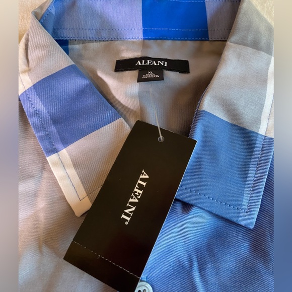 Blue Gray Plaid Long Sleeve Button Down Collared Shirt - Picture 4 of 13